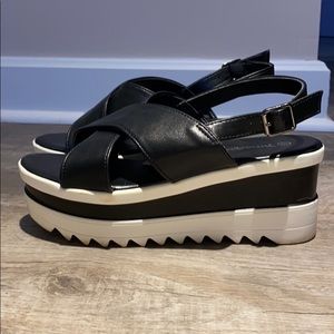 Nature Breeze black and white platform wedge